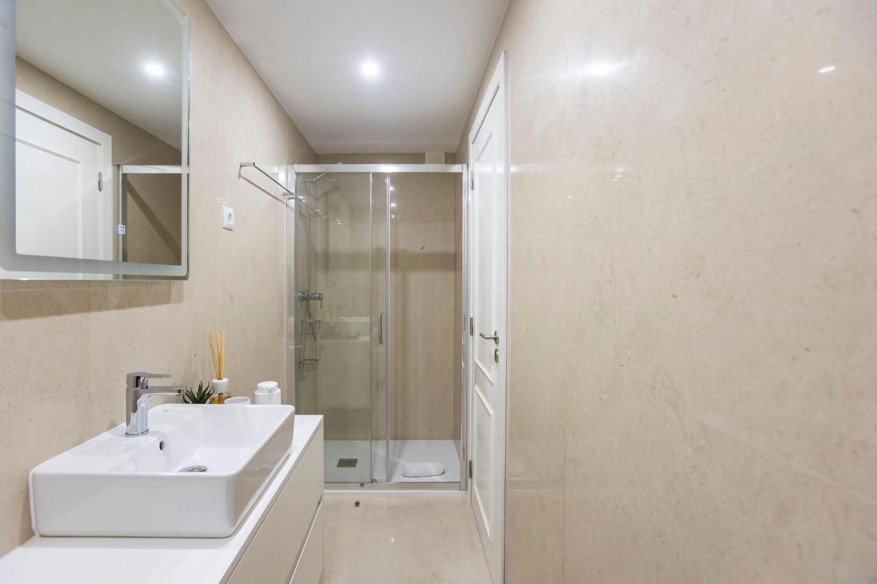 City Center 2Br Flat W/ Ac By Lovelystay ปอร์โต ภายนอก รูปภาพ