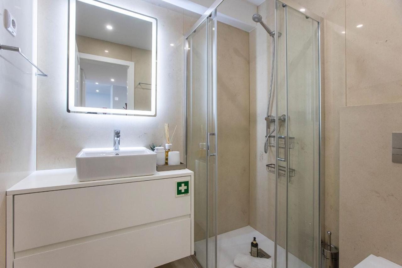 City Center 2Br Flat W/ Ac By Lovelystay ปอร์โต ภายนอก รูปภาพ